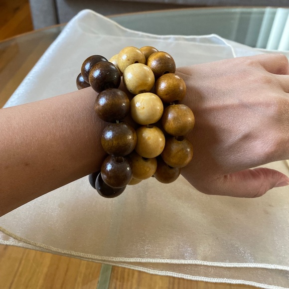 Kendi Amani wood ball bracelets (set of 3), color: multi brown - Picture 7 of 11